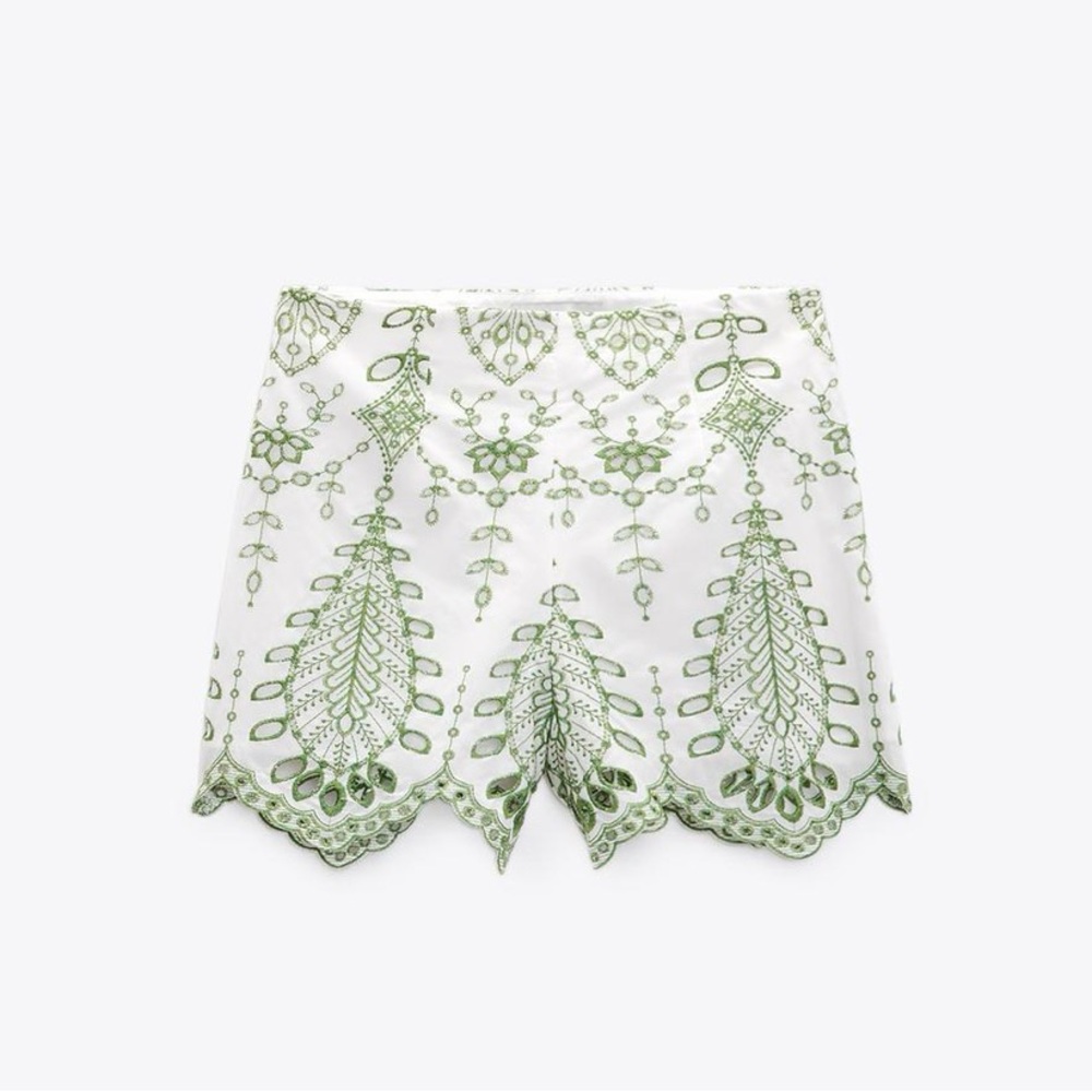 ZARA- NEW WITH TAGS Embroidered shorts